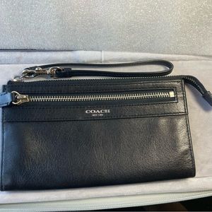 Coach wristlet. Black leather.